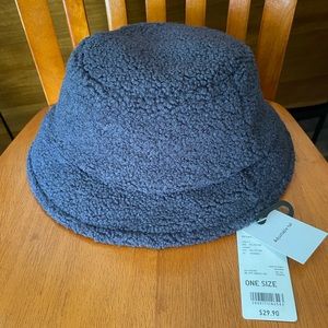 Uniqlo Faux-Shearling Bucket Hat